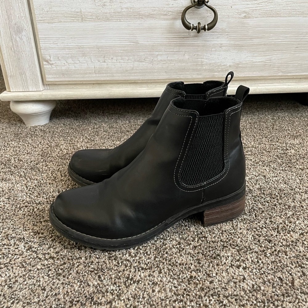 Eastland Jasmine Chelsea Boot Black